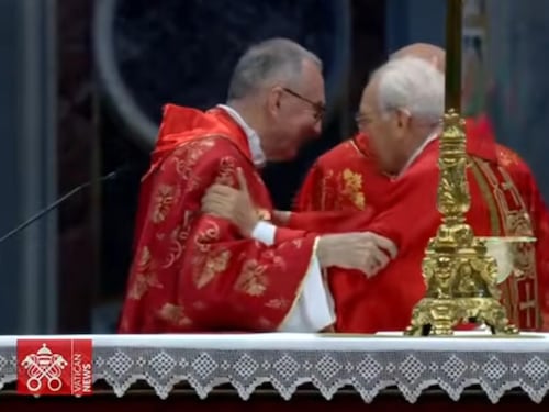 Re, preghiera per il Papa. "Che scuota le coscienze"