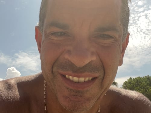 "Spintonò l’ex moglie": candidato del centrosinistra in Calabria accusato di lesioni