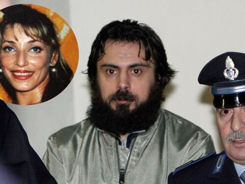 La gemella accoltellata, ora le minacce: "Il killer delle fidanzate ucciderà ancora"
