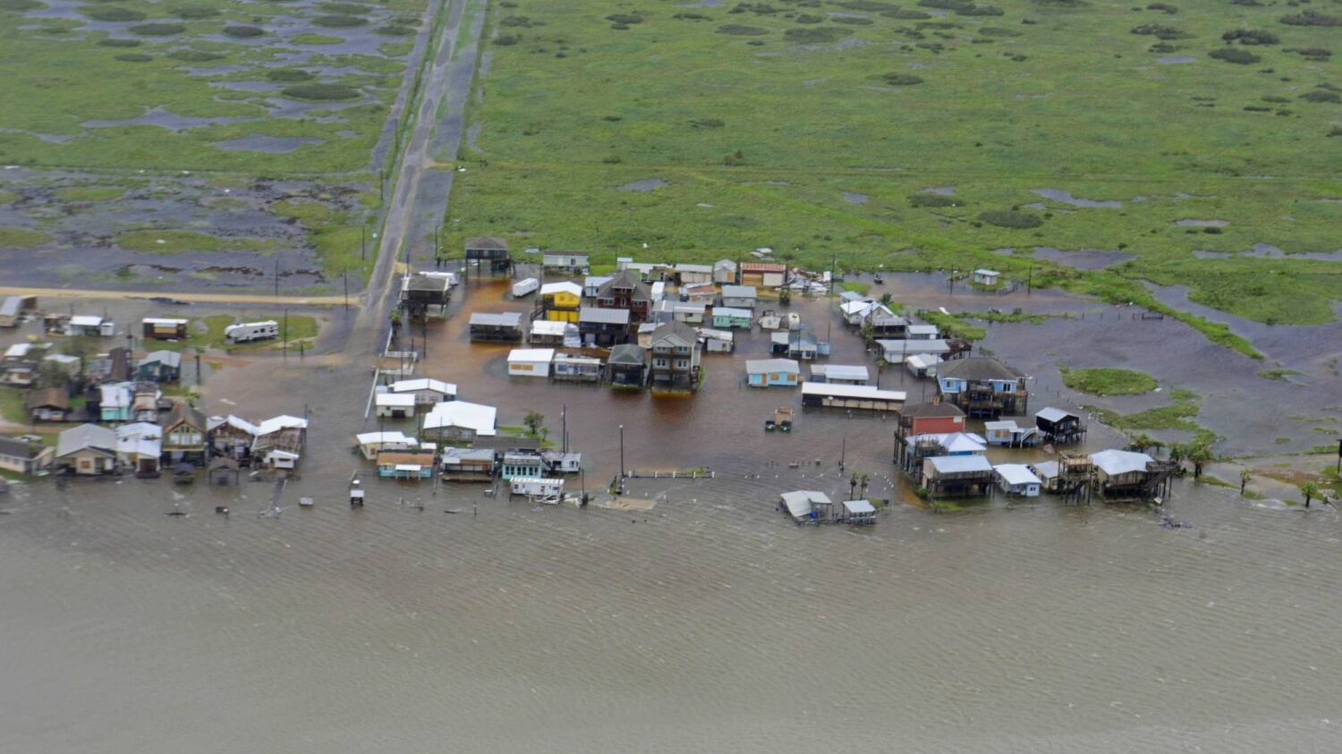 Uragano, Texas in ginocchio: decine di vittime e migliaia di sfollati