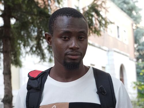 I due operai immigrati al fianco dei pompieri. "Bimbi estratti dai finestrini"