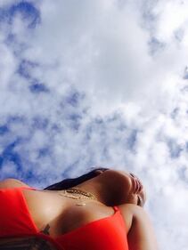 Rihanna, bikini rosso e vacanza alle Barbados 9