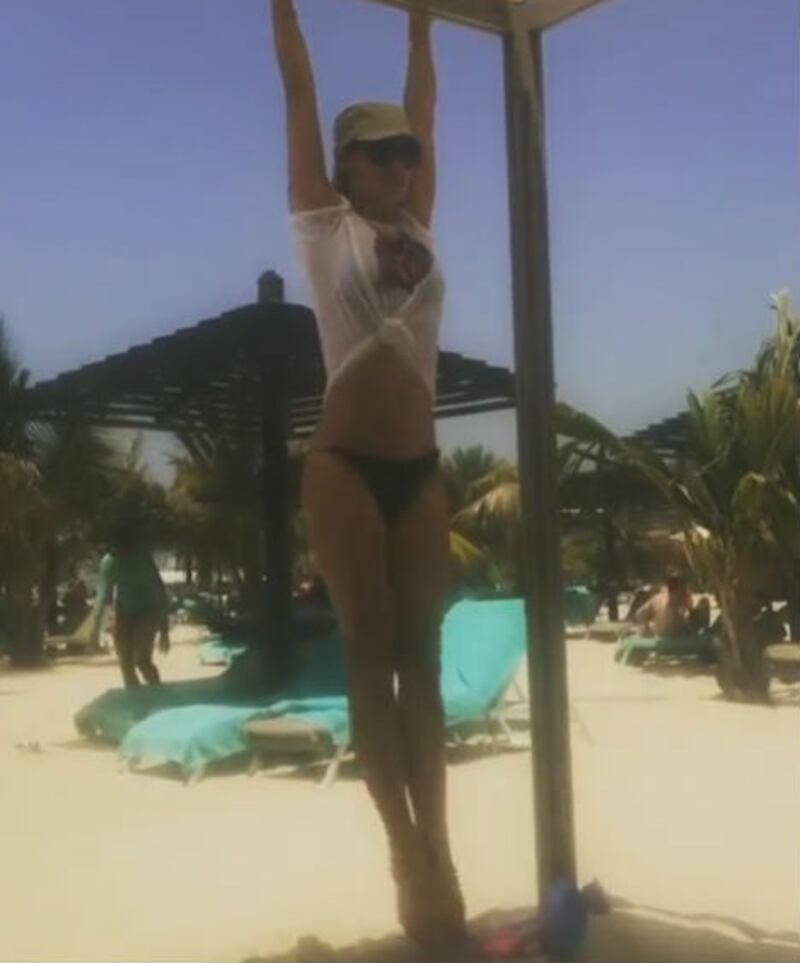 Michelle Hunziker e Aurora Ramazzotti: le foto 17