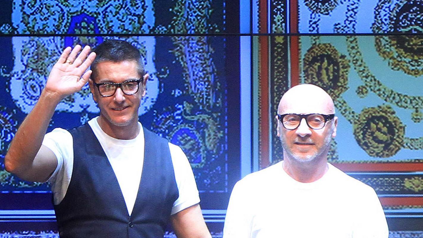 Bufera Dolce e Gabbana: "Sono razzisti e sessisti". E salta la sfilata-kolossal