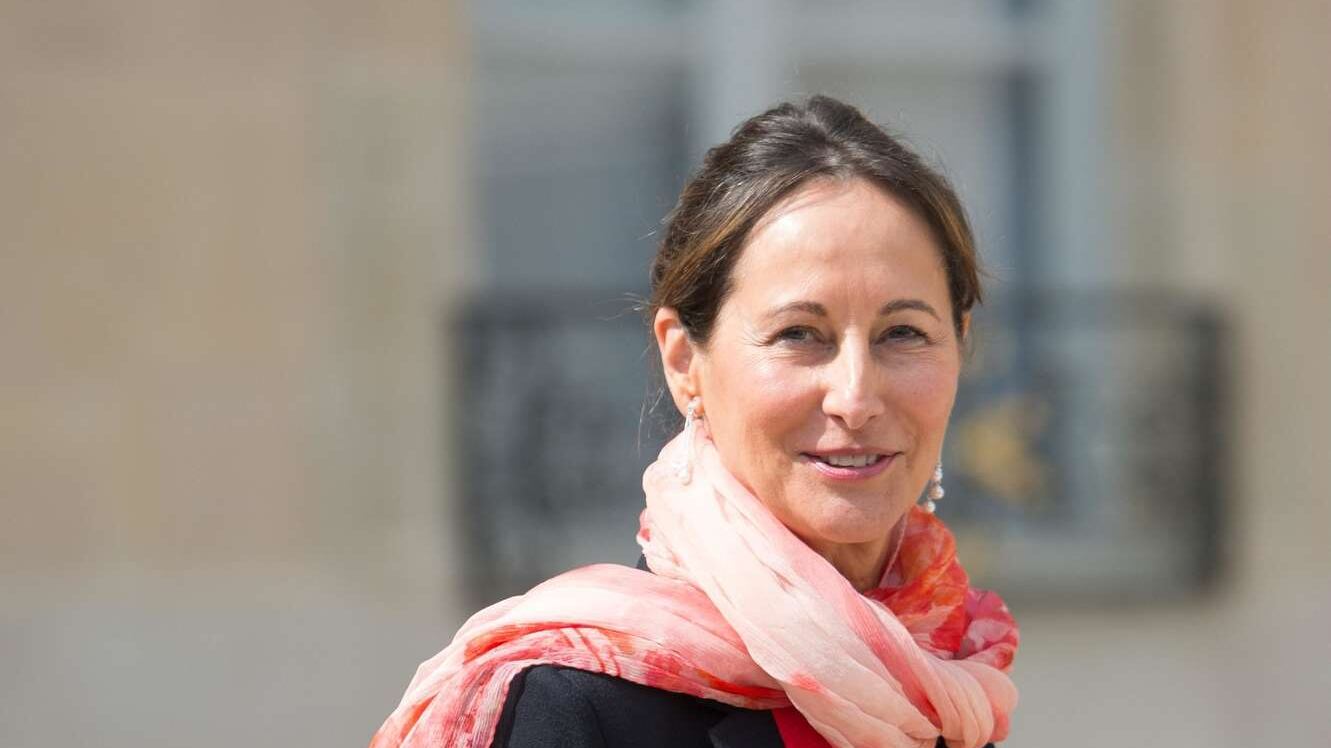 Francia, guai per Ségolène Royal: licenziata da Macron e indagata