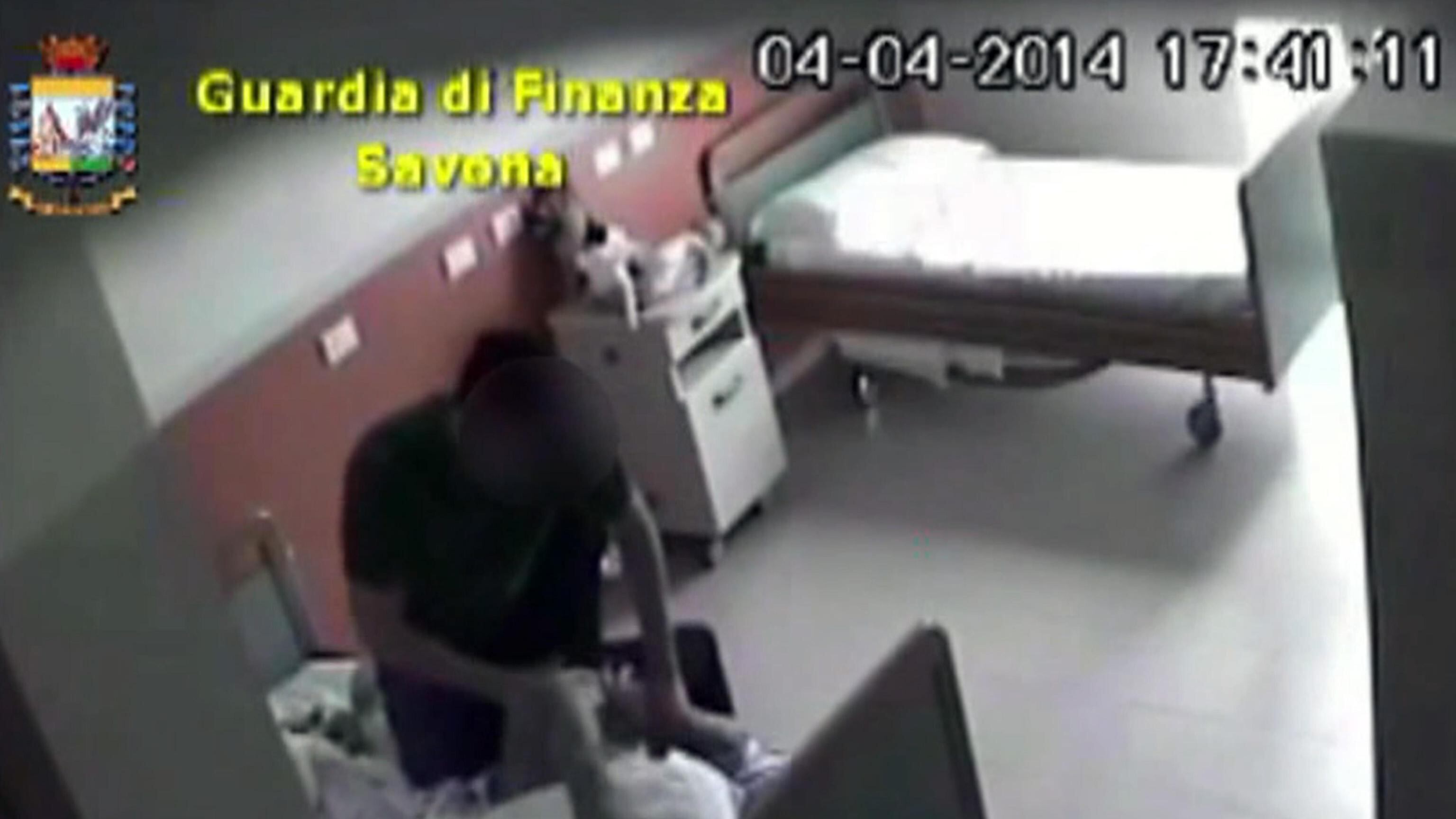 Vado Ligure, botte e umiliazioni a disabili in una casa di cura