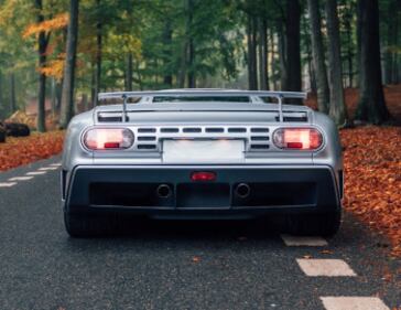 Bugatti EB110, guarda la gallery 1