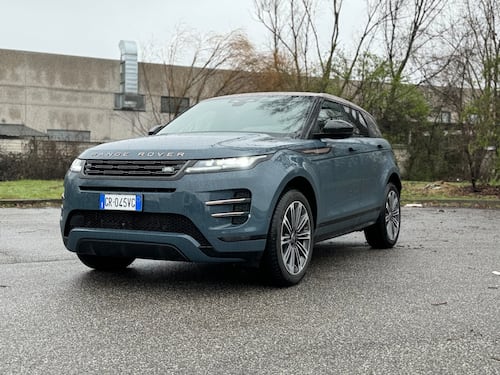 Range Rover Evoque PHEV: guarda la gallery del rivisto SUV ibrido inglese