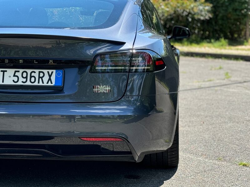 Tesla Model S Plaid: guarda la gallery della super berlina elettrica 9