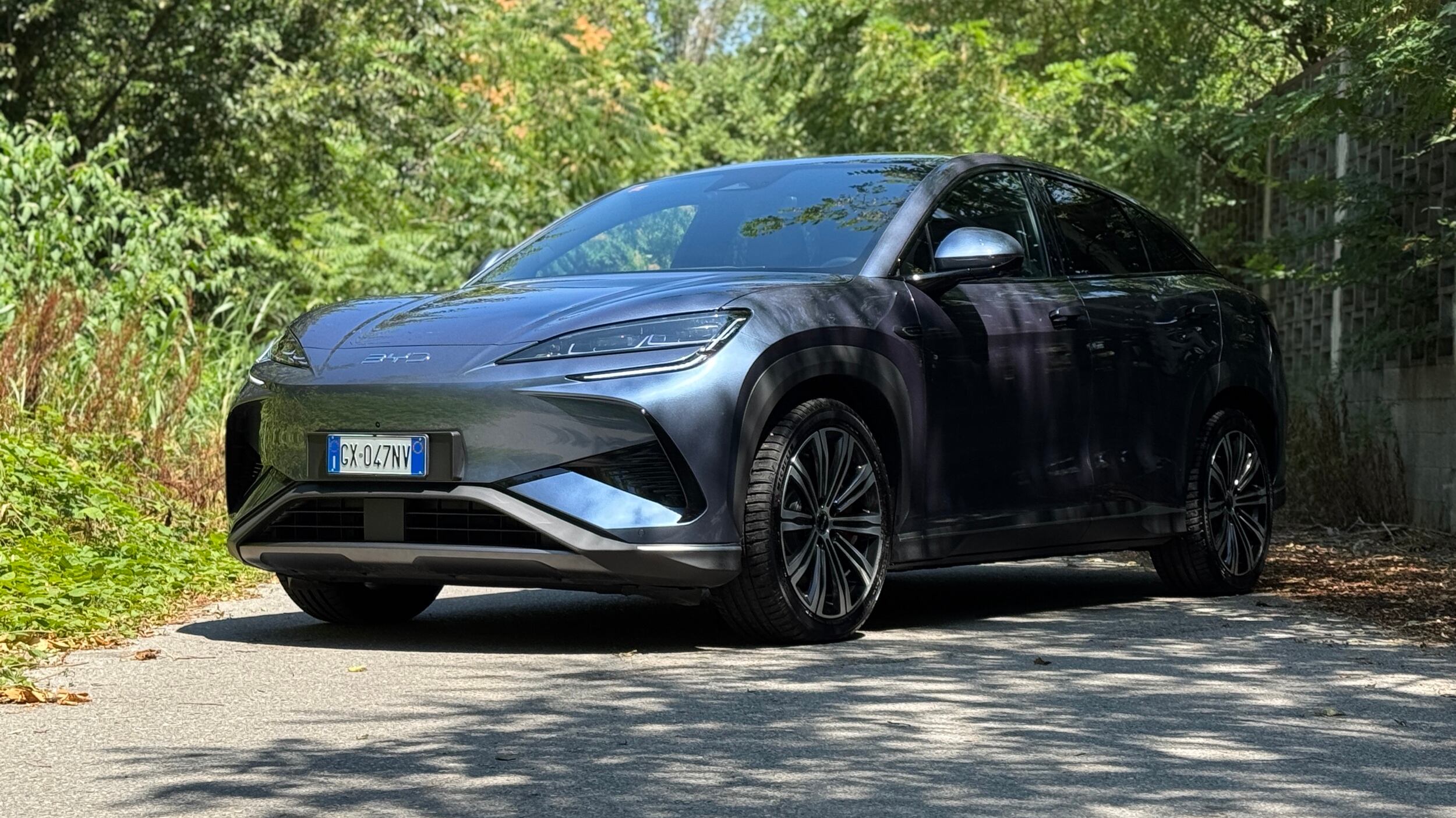 BYD Sealion 7: il SUV coupé elettrico che sfida Tesla Model Y