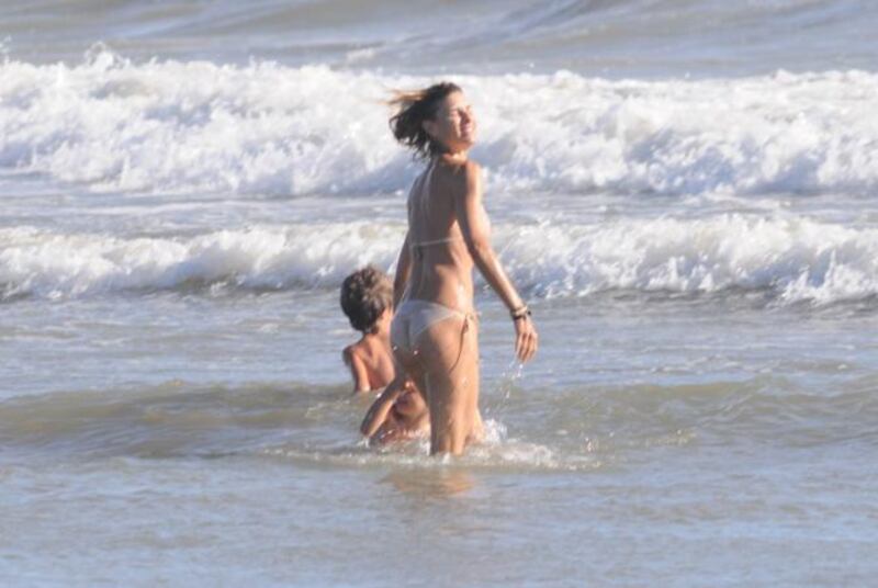 Martina Colombari sexy nella vita di tutti i giorni 24