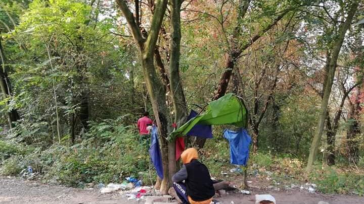 Forza Italia: esercitazioni militari nel boschetto della droga