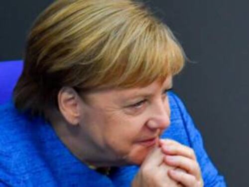 Germania, clamorosa protesta contro la Merkel: "rubata" la "C" di Cdu