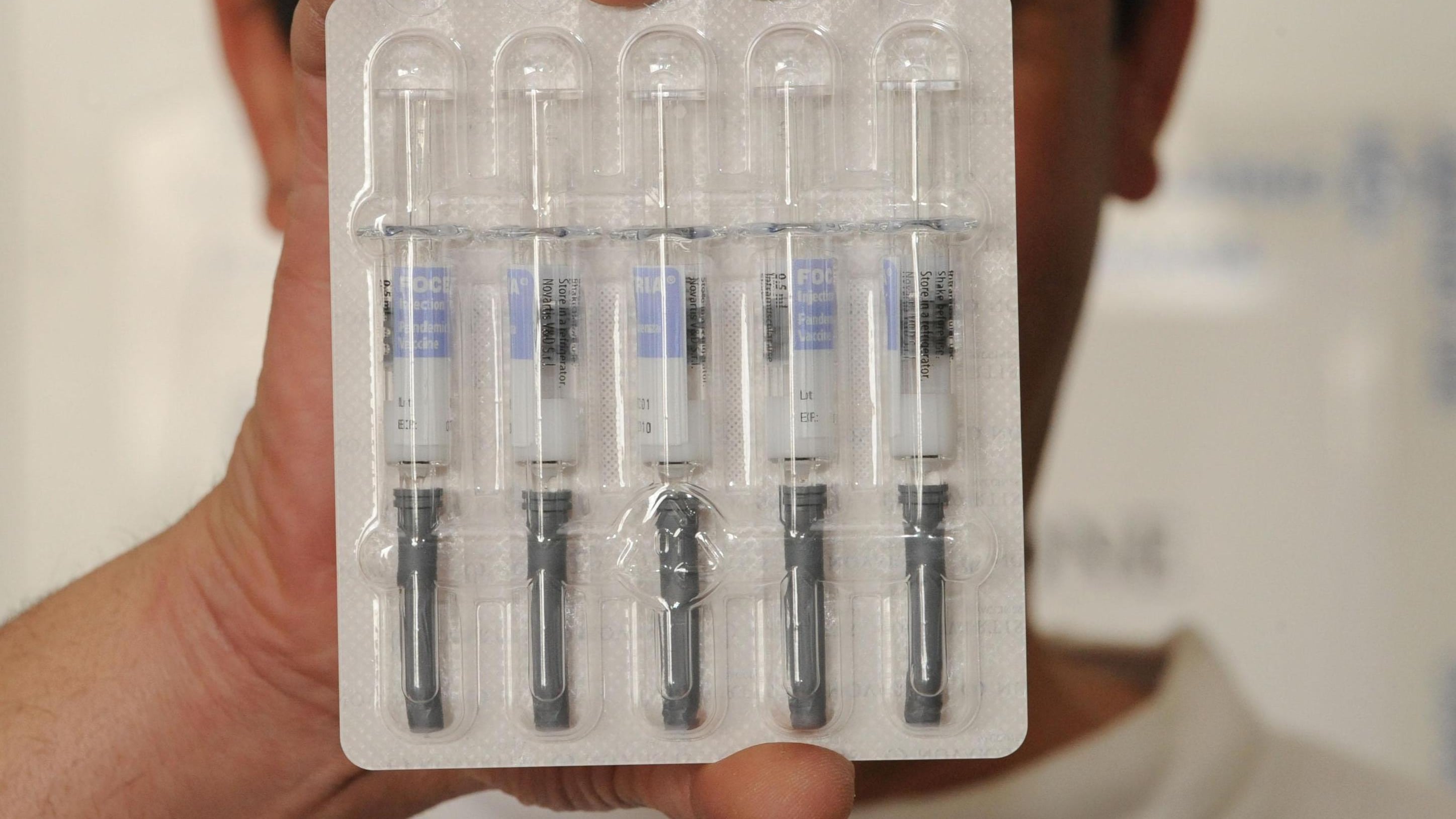 Influenza, «Novartis gonfiò i prezzi del vaccino»Il caso Perquisizioni nell'aziendaIndagato l'ad della farmaceutica. Danni all'erario da 2,7 milioni