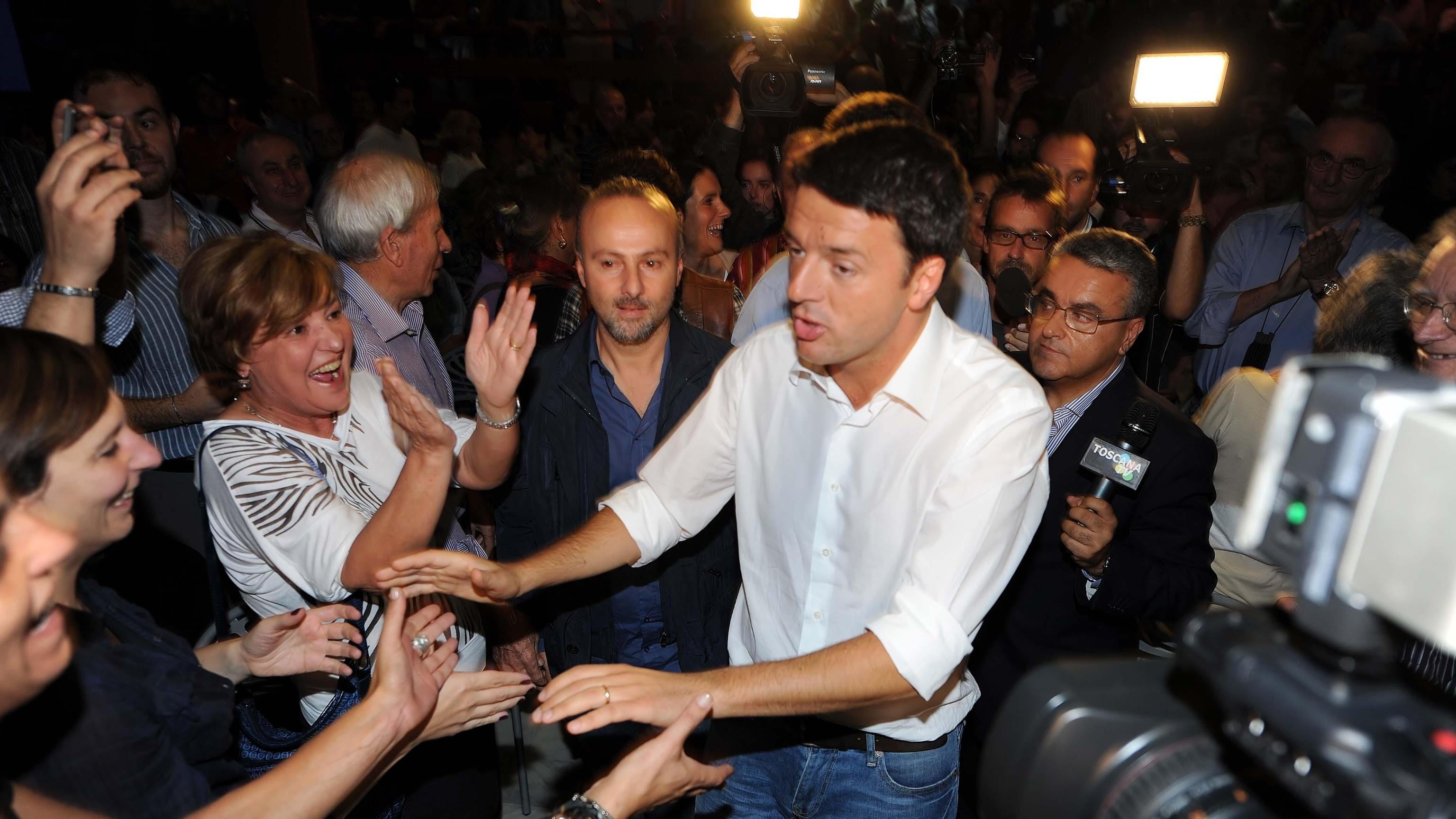 Un sondaggio spaventa Bersani: Renzi in testa