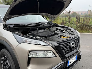Nissan X-Trail N-Trek: guarda la gallery del SUV ibrido per l'avventura 11