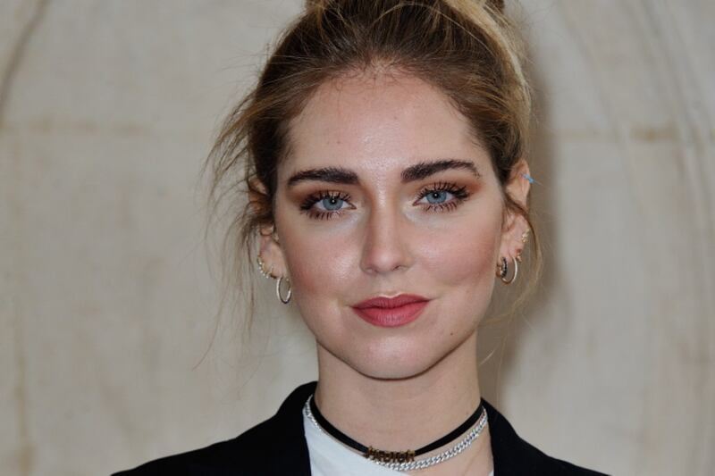 Chiara Ferragni hot, la gonna è inguinale 1