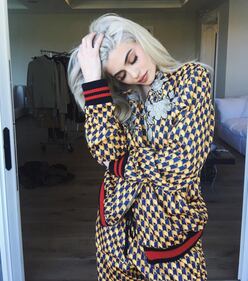 Kylie Jenner, lato b esplosivo in spiaggia 19