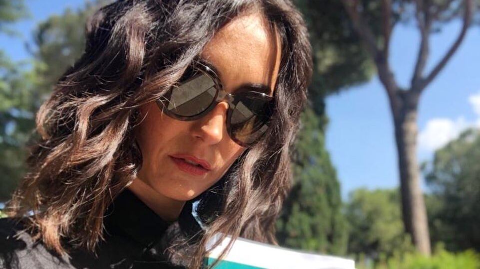 Caterina Balivo si scatta un selfie ma il web nota un dettaglio hot