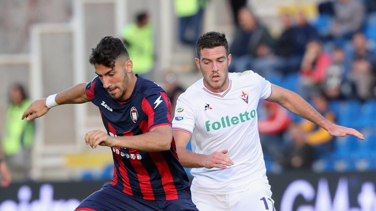 Crotone corsaro a Bologna: i calabresi espugnano 3-2 il Dall'Ara