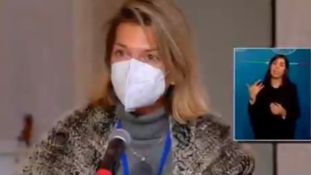 "Scusi, allora perché...", "Basta". Cala il gelo alla conferenza di Conte
