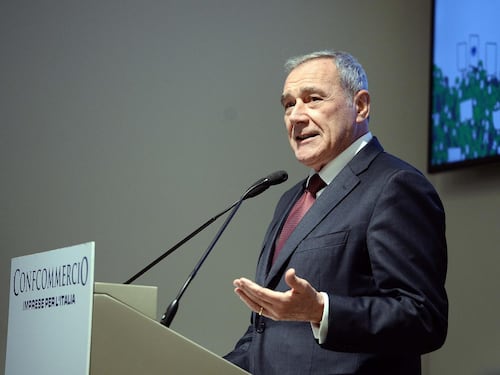 Grasso apre al dialogo col Movimento 5 Stelle e dice no al centrodestra