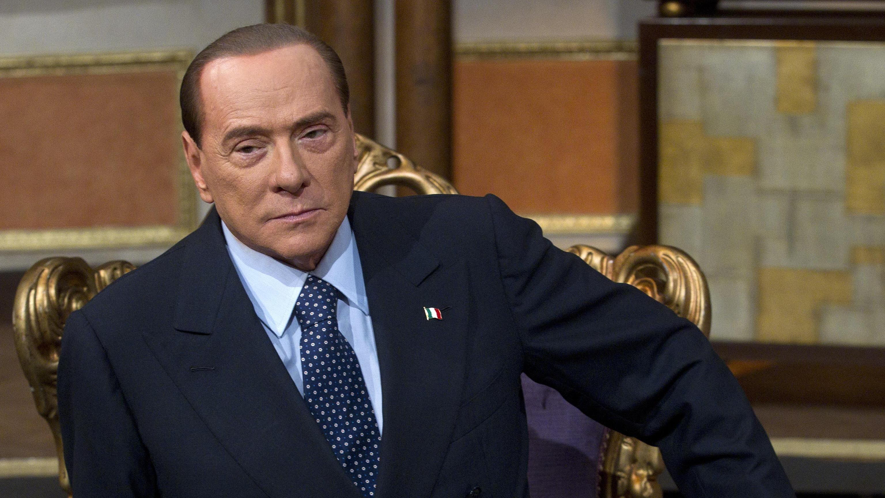 Il Cav avverte: "Solo il Pd può far cadere il governo"