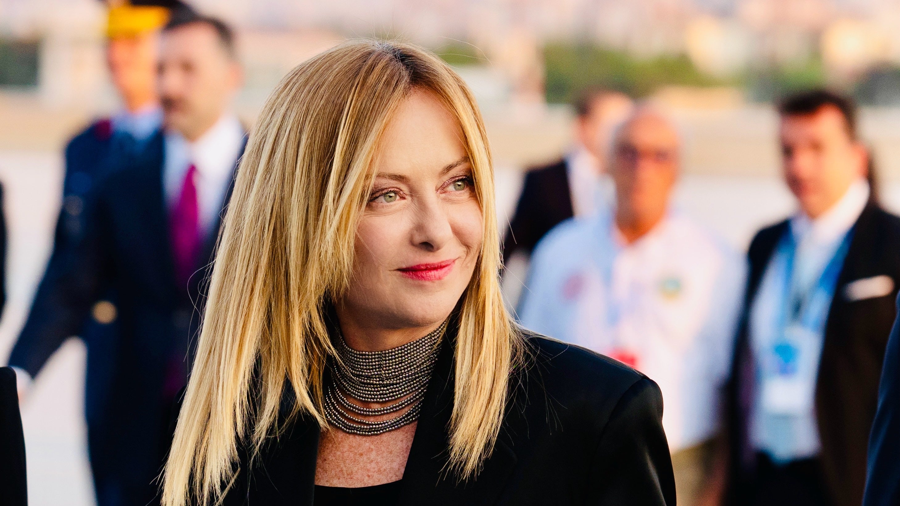 Maggioranza battuta sulle preferenze, ma Meloni vince sui social