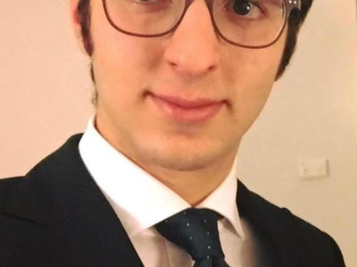 Morto il figlio del senatore Occhiuto. È precipitato dall'ottavo piano