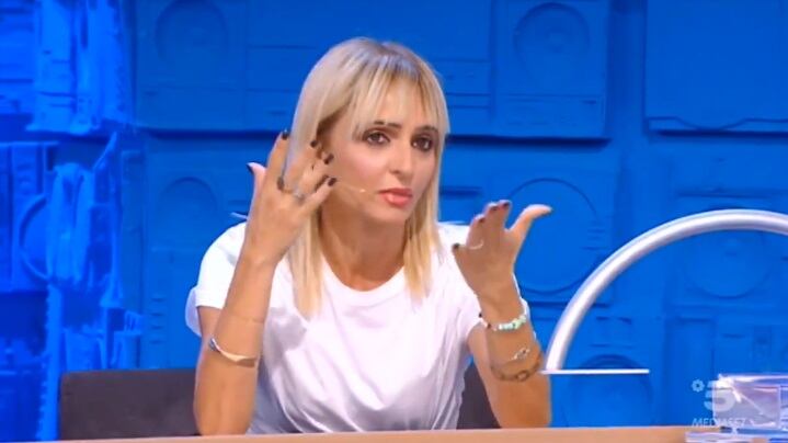 "Ruba un posto": scatta la rissa ad Amici