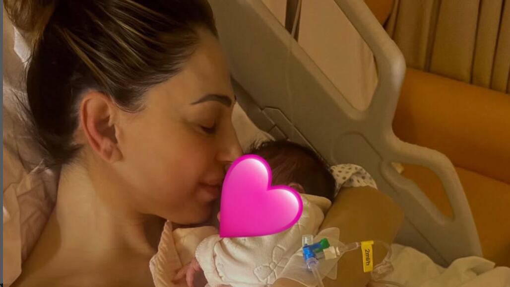 Fiocco rosa per Anna Tatangelo: è nata la piccola Beatrice