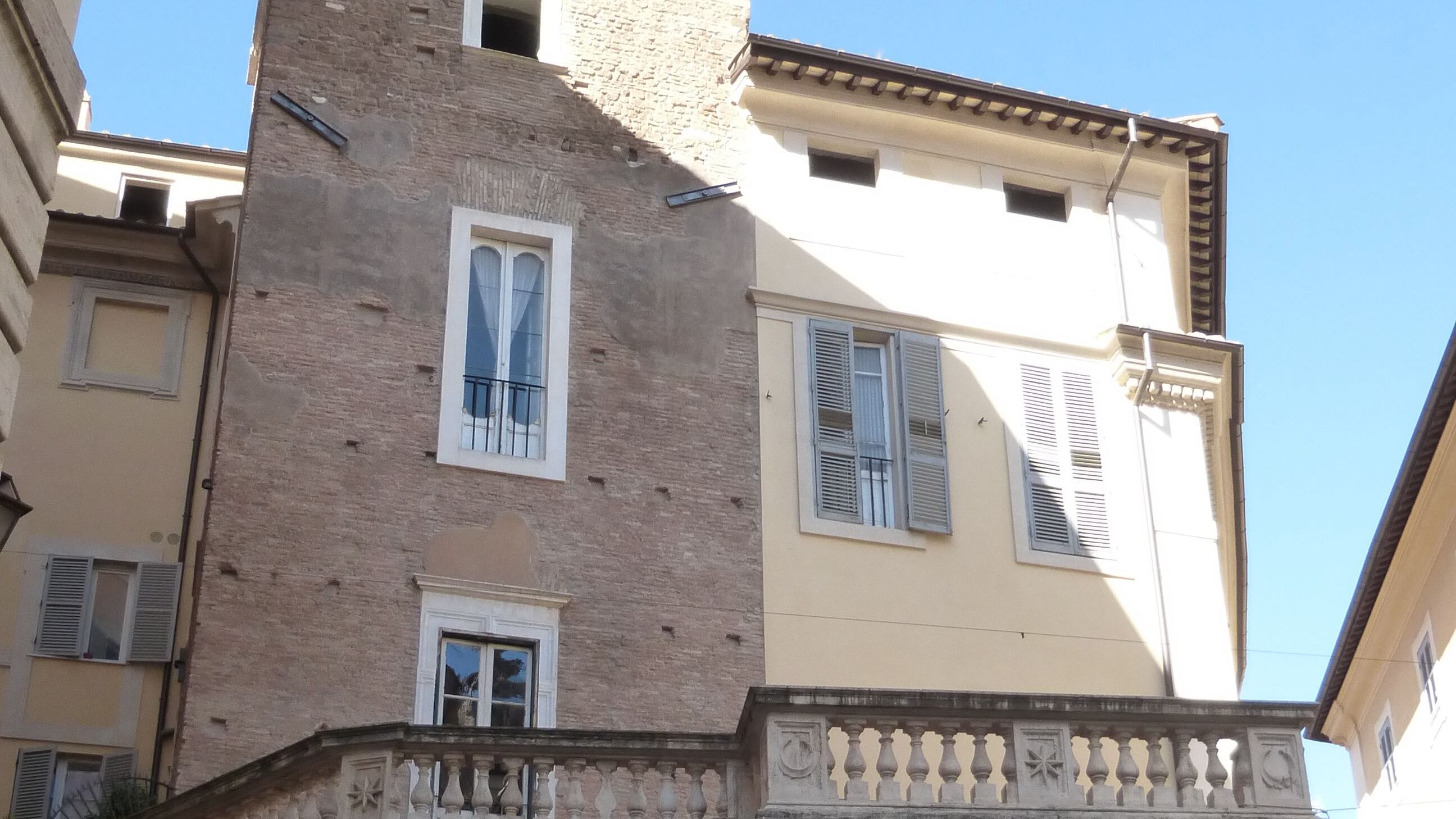 Roma, la leggenda della Torre della Scimmia