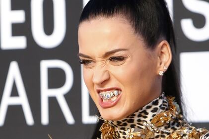Katy Perry, sexy e ricca: 135 milioni di dollari nel 2015 11