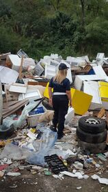 Il blitz contro il traffico illecito di rifiuti nei campi rom 2