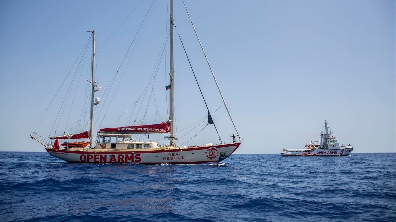 Le Ong sono come i pirati. Ecco il business del buonismo