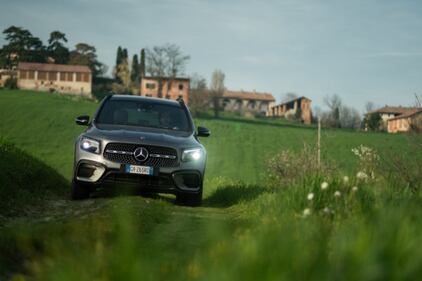 Mercedes-Benz EQB e GLB: guarda la gallery 6