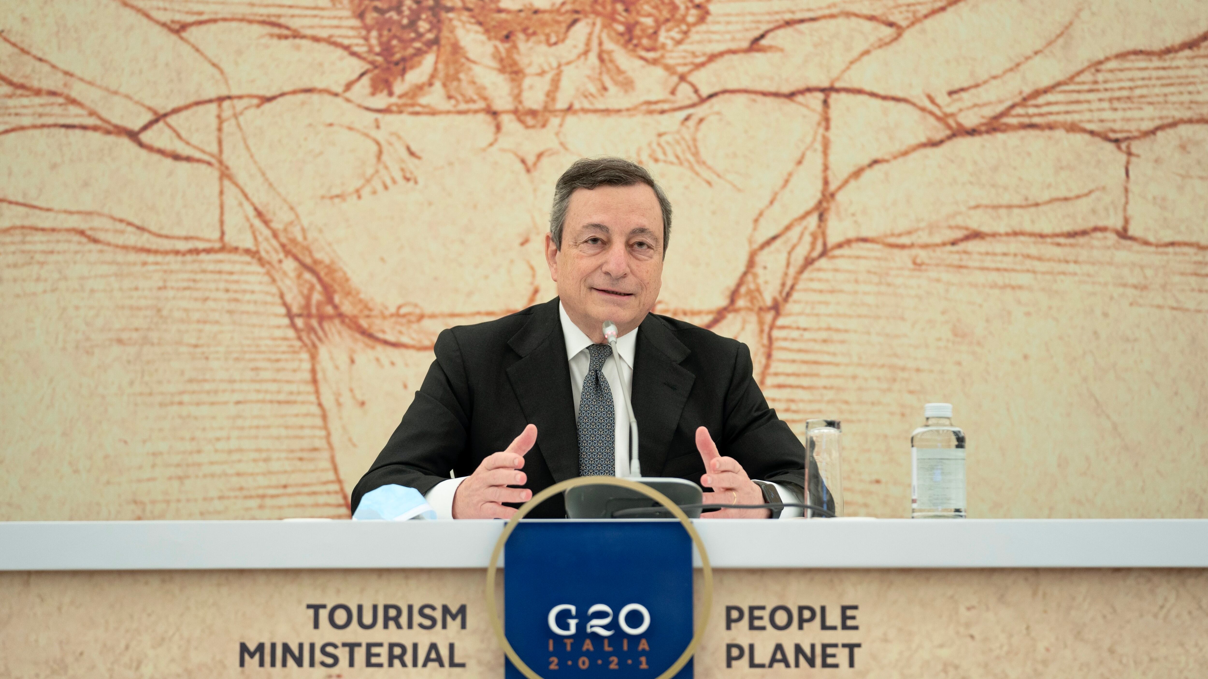 Le 3 date per l'addio al coprifuoco: ecco il piano di Draghi