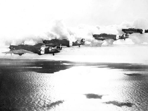 Mezzo Giugno, la prima grande vittoria aeronavale italiana