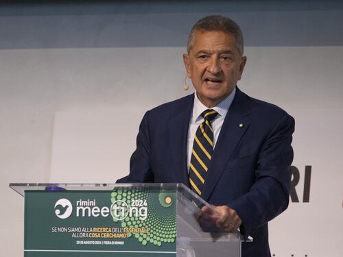 Cura Panetta sul debito: "Prudenza sui conti, maggiore produttività e più immigrati regolari. Segnali positivi, col Pnrr sale il reddito"