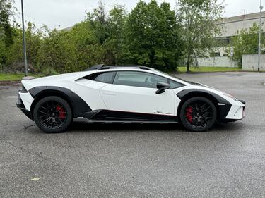 Lamborghini Huracan Sterrato: la gallery della nuova supercar Italiana da 610 CV 13