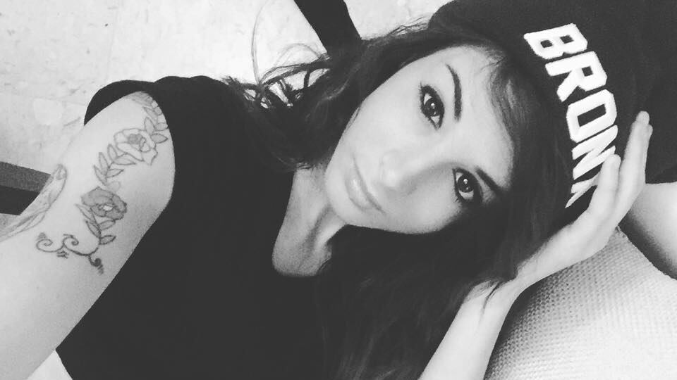 Giulia Latorre rinuncia al trono gay per la Marina: "Servirò la patria"