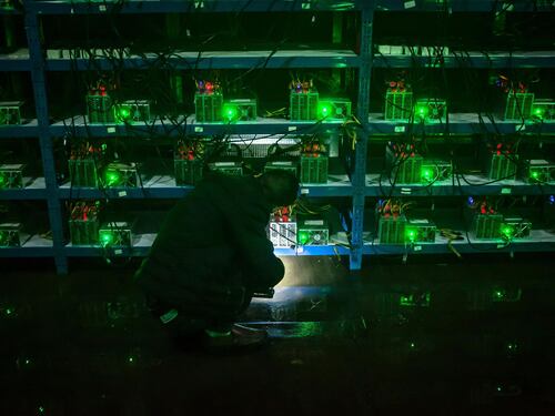 “Rubati dati militari e informazioni sensibili”: il mistero dell'hackeraggio del supercomputer cinese