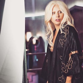 Billboard: Lady Gaga a seno nudo donna dell'anno 12
