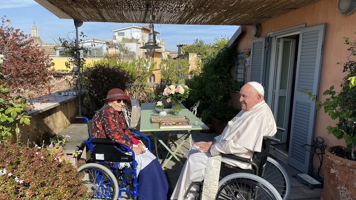 Papa Francesco visita Emma Bonino: "Un esempio di libertà e resistenza"