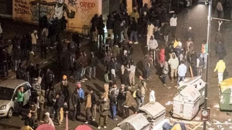 Tutte le rivolte dei migranti e gli scontri con gli italiani