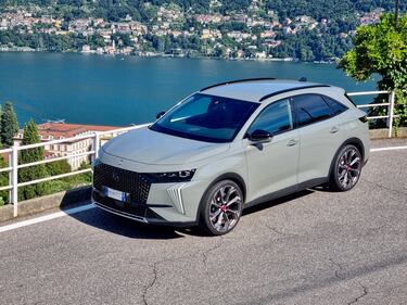 DS 7 E-Tense 4x4, da Milano a Cernobbio: guarda la gallery 1