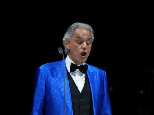 In trecentomila a Mexico City. Il super pubblico di Bocelli