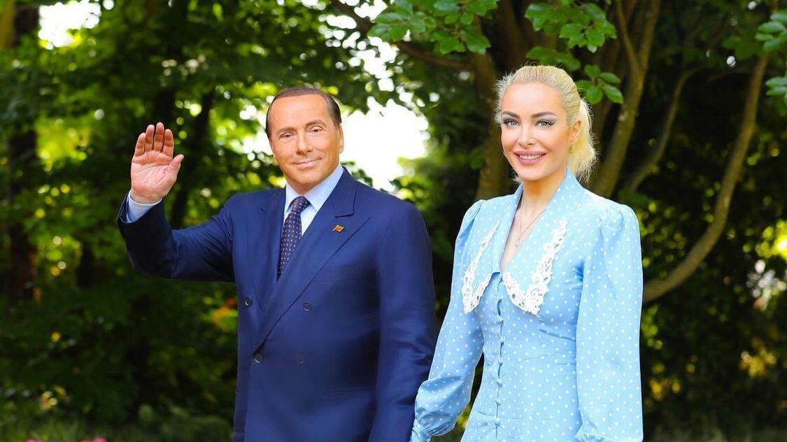 La donna rimasta vicina a Berlusconi fino alla fine: chi è Marta Fascina