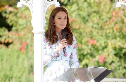 Kate Middleton circondata dai bimbi: foto 1