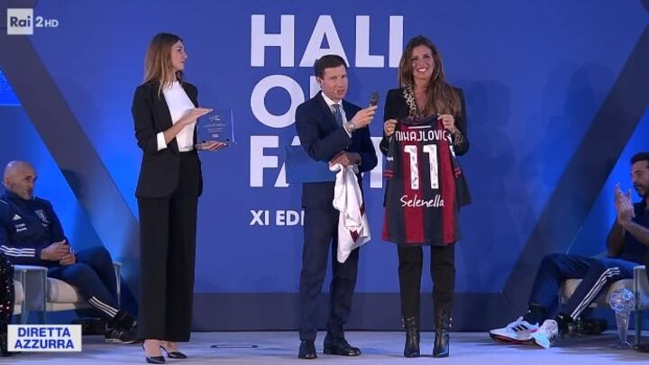 I doni e le parole per Sinisa: la moglie di Mihajlovic commuove la rete